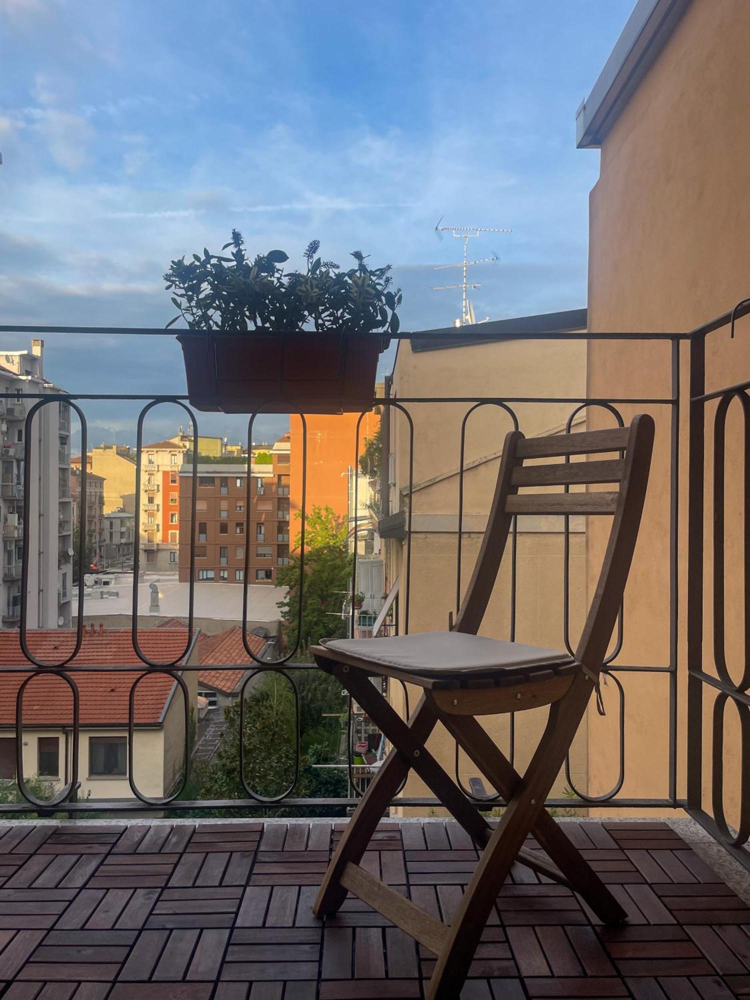 Xenia Apartments - Fashion Week Studio Near Navigli Milan Luaran gambar